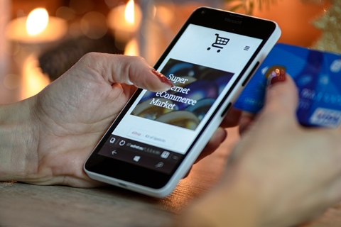 2016 12 26 Dampak E Commerce Pada Penjualan Retail