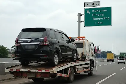Servis dengan menggunakan layanan derek lebih untungkan bengkel